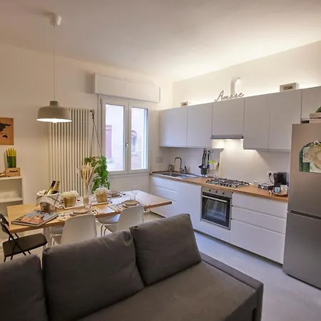 Likehome San -3rooms - 10persone -ferrara Appartement *